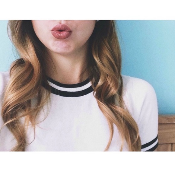 Brandy Melville Ringer Tee - Picture 8 of 10